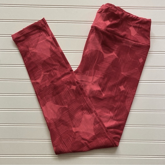 NWT LuLaRoe TC Leggings red pink Valentines Day heart tall & curvy LLR NEW - Picture 2 of 3